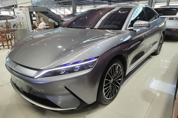 BYD Han 2022 car image #2