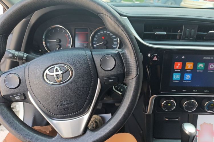 Toyota Corolla 2019 #10 Toyota Corolla 2019 car image #10