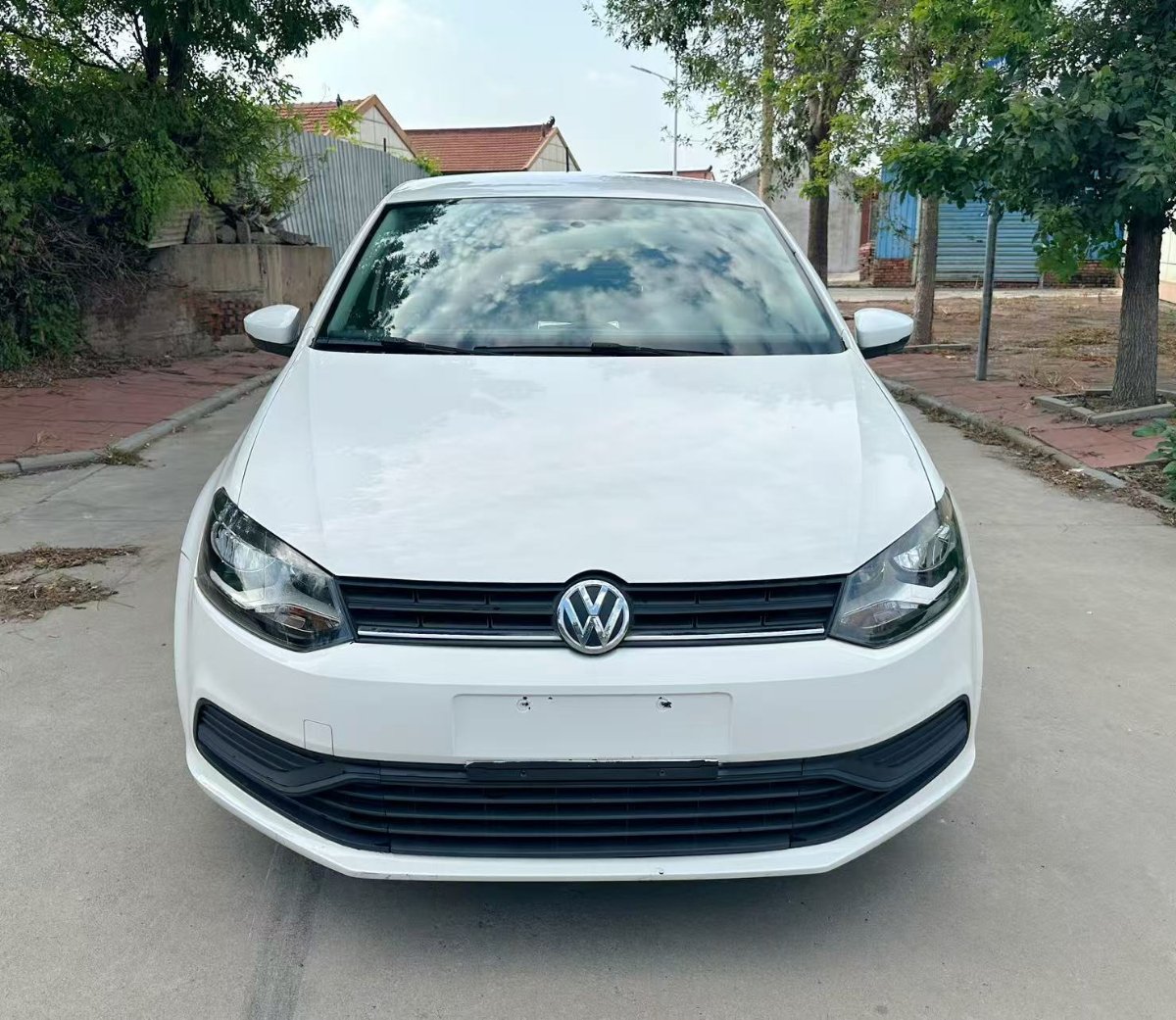 Volkswagen Polo 2018 car image #2