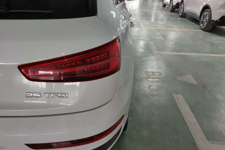 Audi Q3 2019 #8 Audi Q3 2019 car image #8