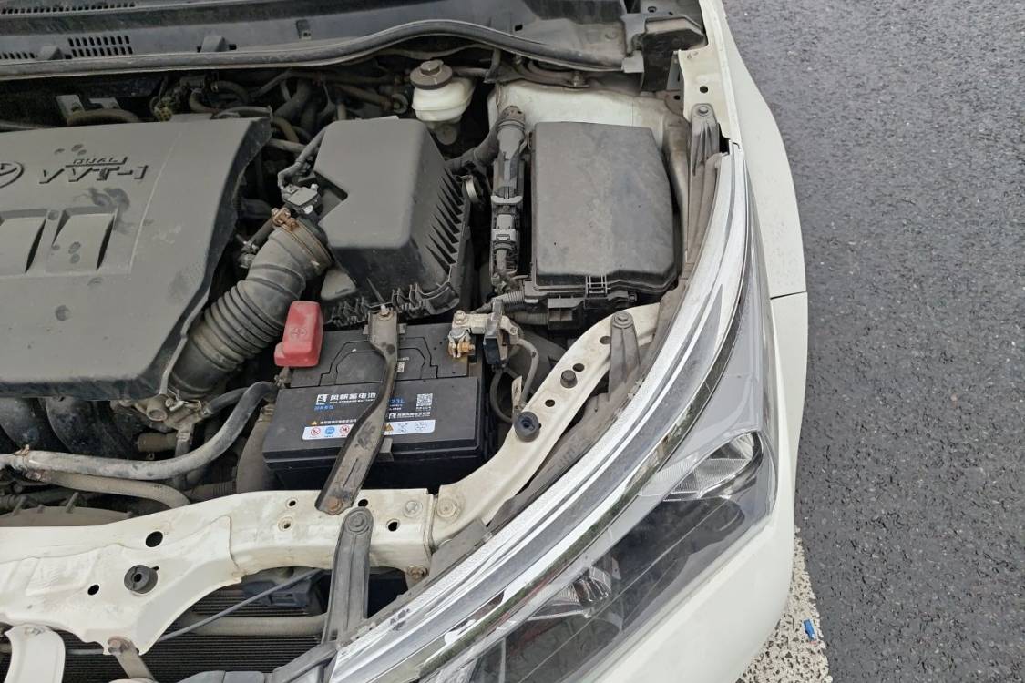 Toyota Corolla 2015 car image #12