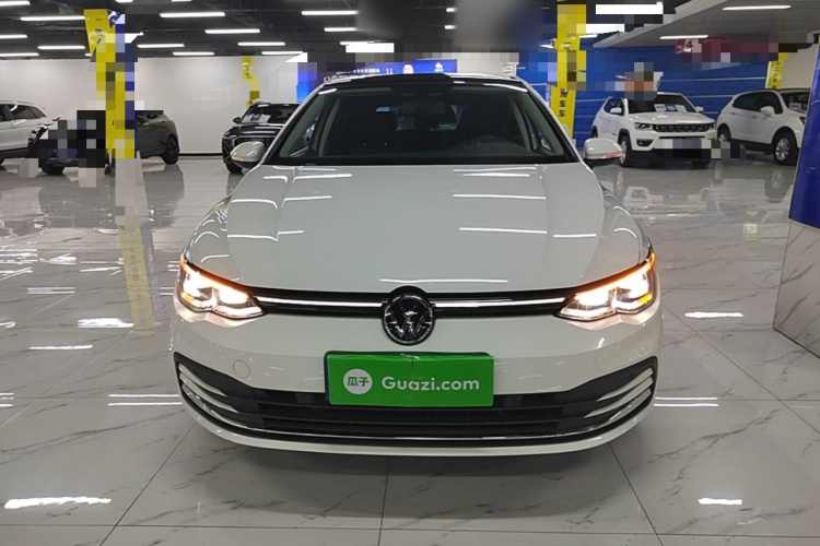 Volkswagen Golf 2022 صورة سيارة #3