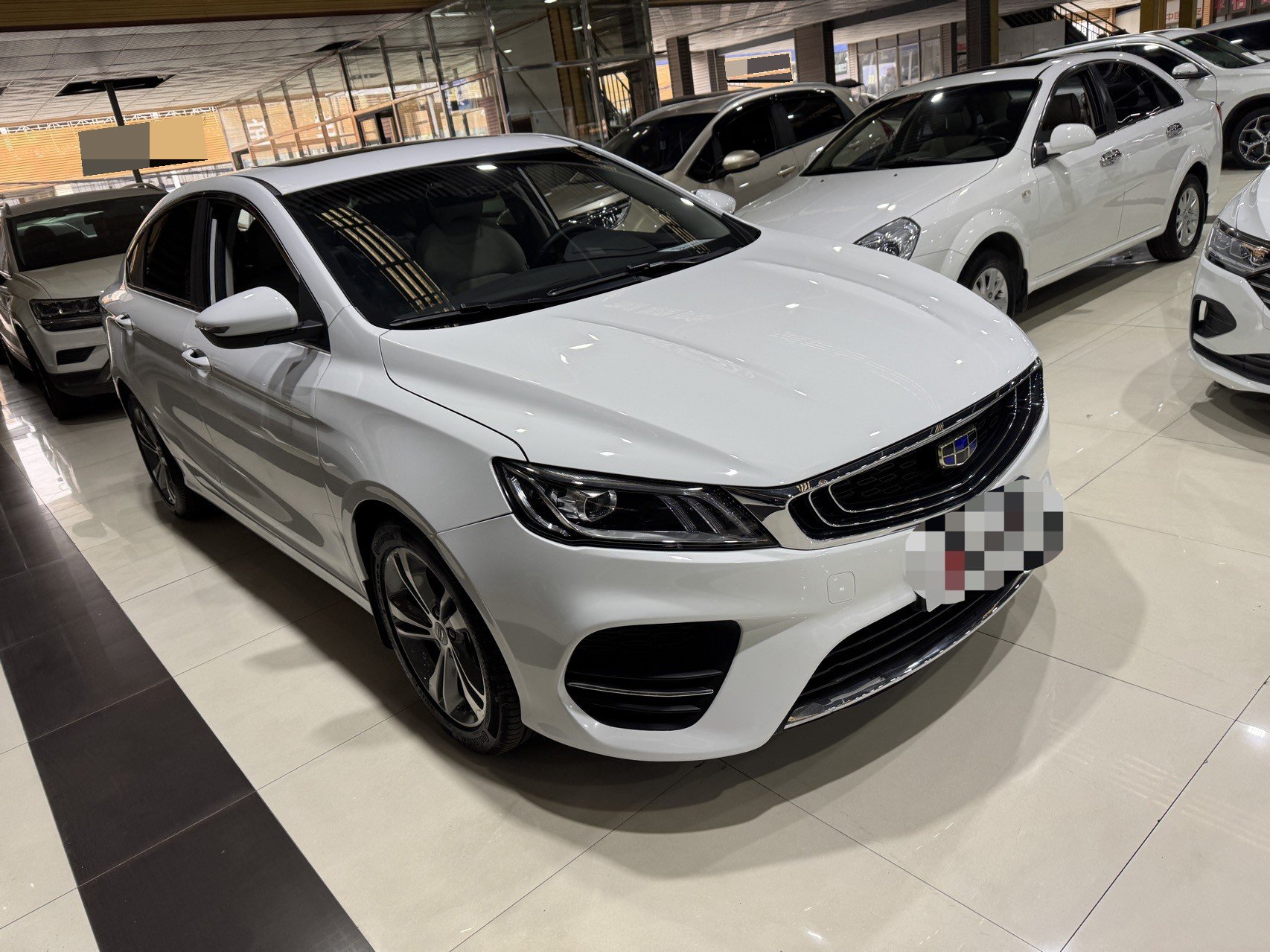 GEELY Binray 2019 immagine di auto #2