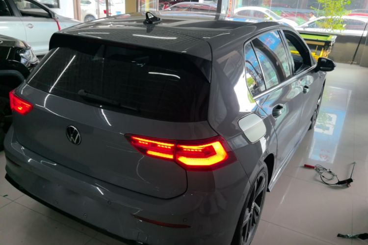 Volkswagen Golf 2022 car image #7