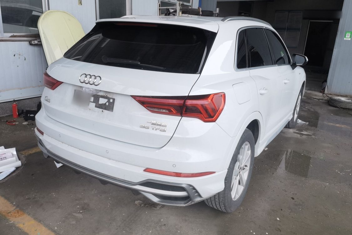Audi Q3 2019 #2 Audi Q3 2019 car image #2