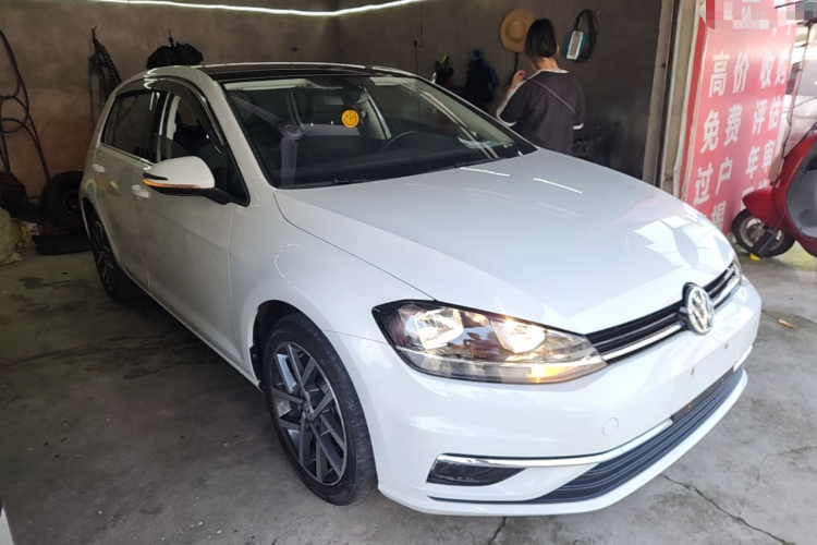 Volkswagen Golf 2020 #4 Volkswagen Golf 2020 car image #4