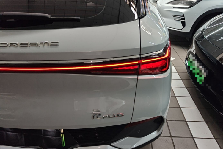 BYD Yuan Plus 2023 immagine di auto #8
