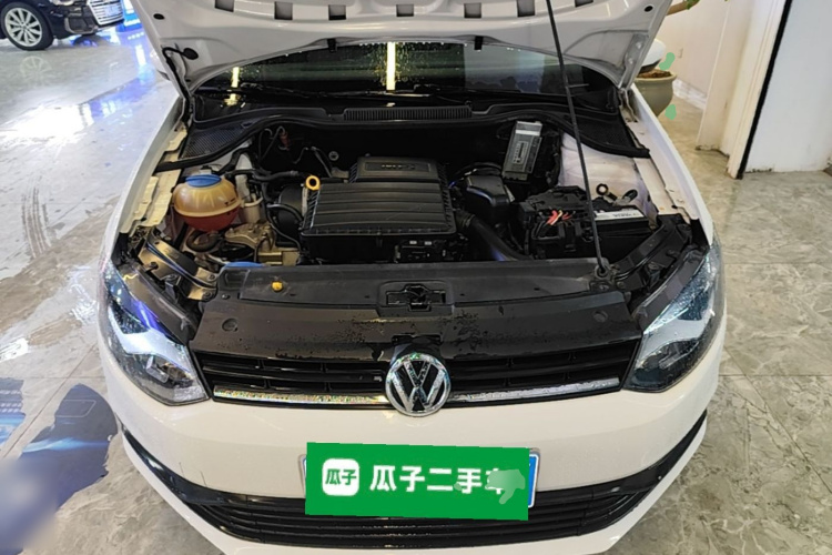 Volkswagen Polo 2017 car image #20