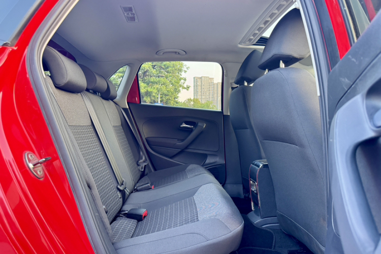 Volkswagen Polo 2018 car image #24