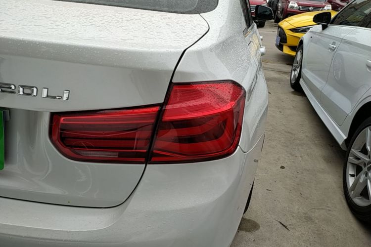 BMW 3 Series 2018 #8 BMW 3 Series 2018 car image #8