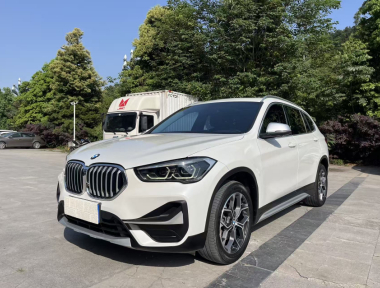 BMW X1 2022 BMW X1 2022 car image