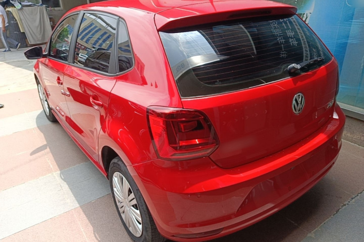 Volkswagen Polo 2017 car image #5