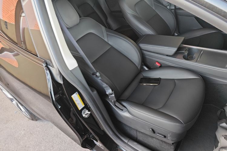Tesla Model Y 2023 #24 Tesla Model Y 2023 car image #24