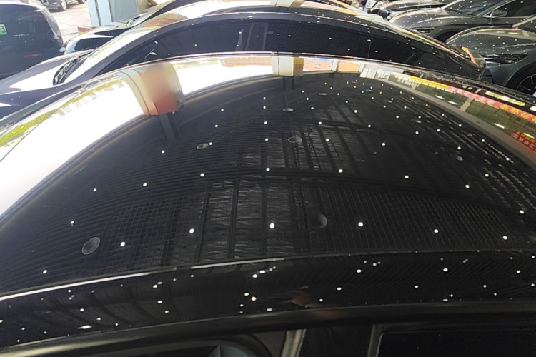 Tesla Model Y 2021 car image #25