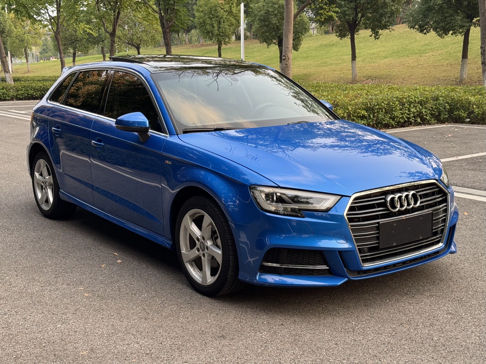 2019 image de voiture #2