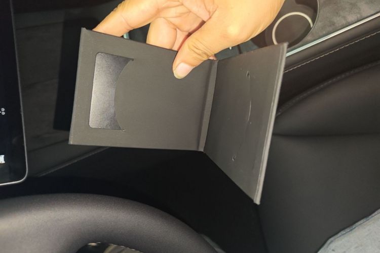 Tesla Model Y 2021 car image #14