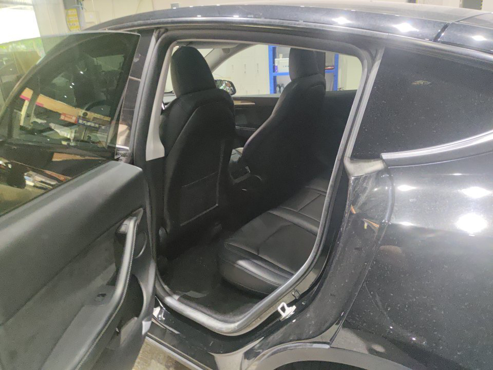 Tesla Model Y 2023 #5 Tesla Model Y 2023 صورة سيارة #5