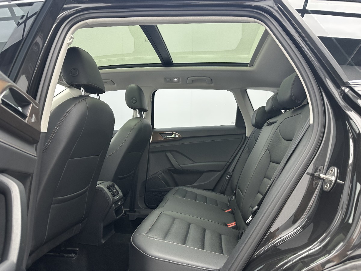 Volkswagen Tharu 2023 immagine di auto #6