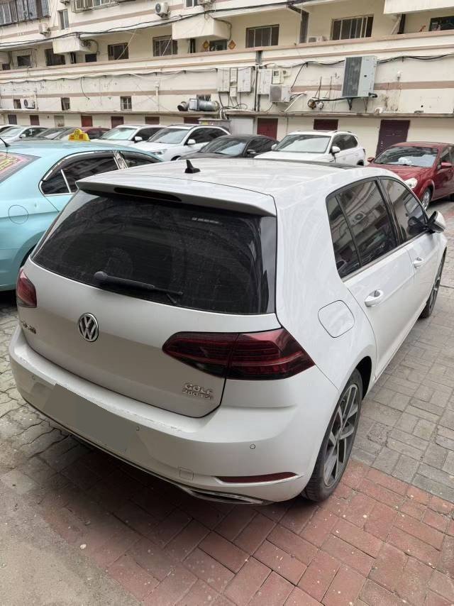 2019 car image #4