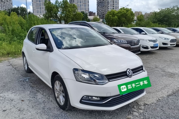 Volkswagen Polo 2016 car image #4