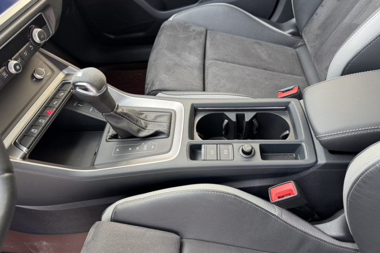Audi Q3 2022 #9 Audi Q3 2022 car image #9