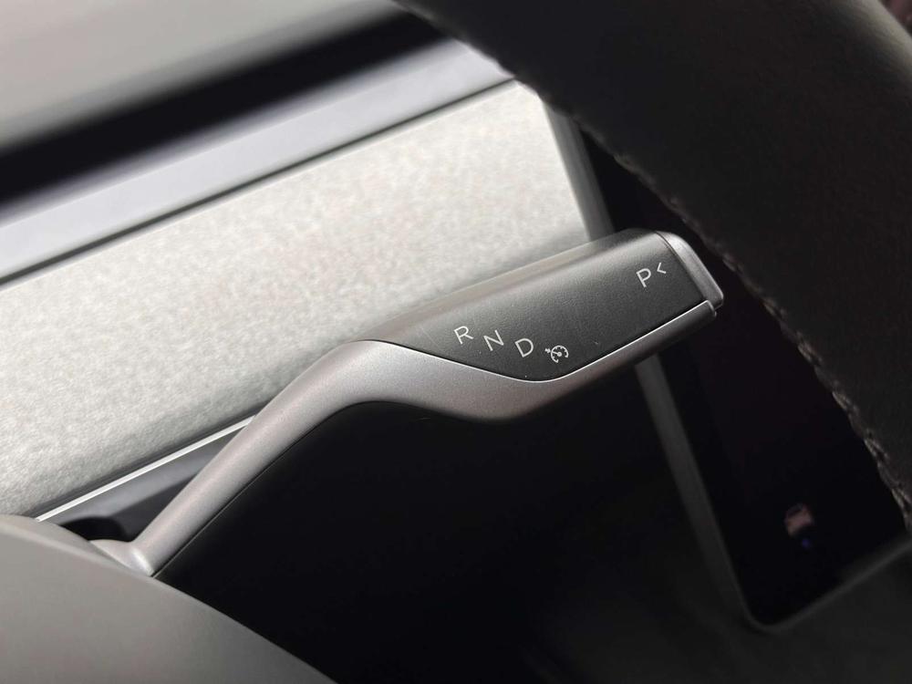 Tesla Model Y 2023 #11 Tesla Model Y 2023 car image #11