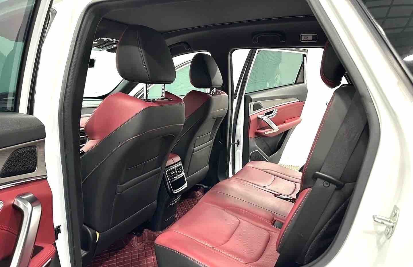 Jetour X70 PLUS 2023 car image #5