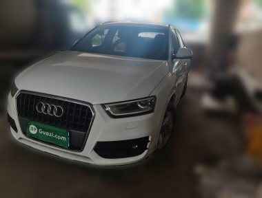 Audi Q3 2015 Audi Q3 2015 immagine di auto