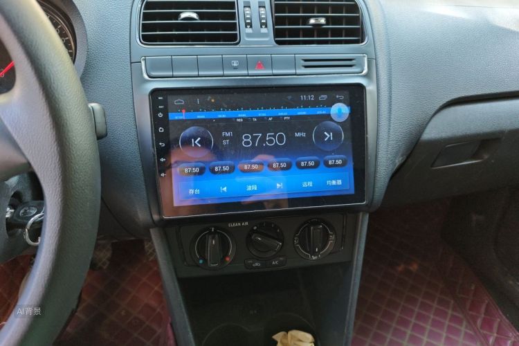 Volkswagen Polo 2017 car image #15