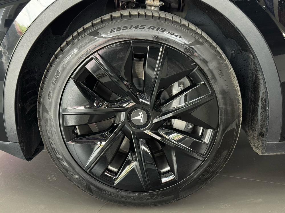 Tesla Model Y 2022 #8 Tesla Model Y 2022 car image #8