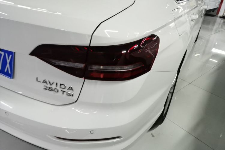 Volkswagen Lavida 2021 car image #8