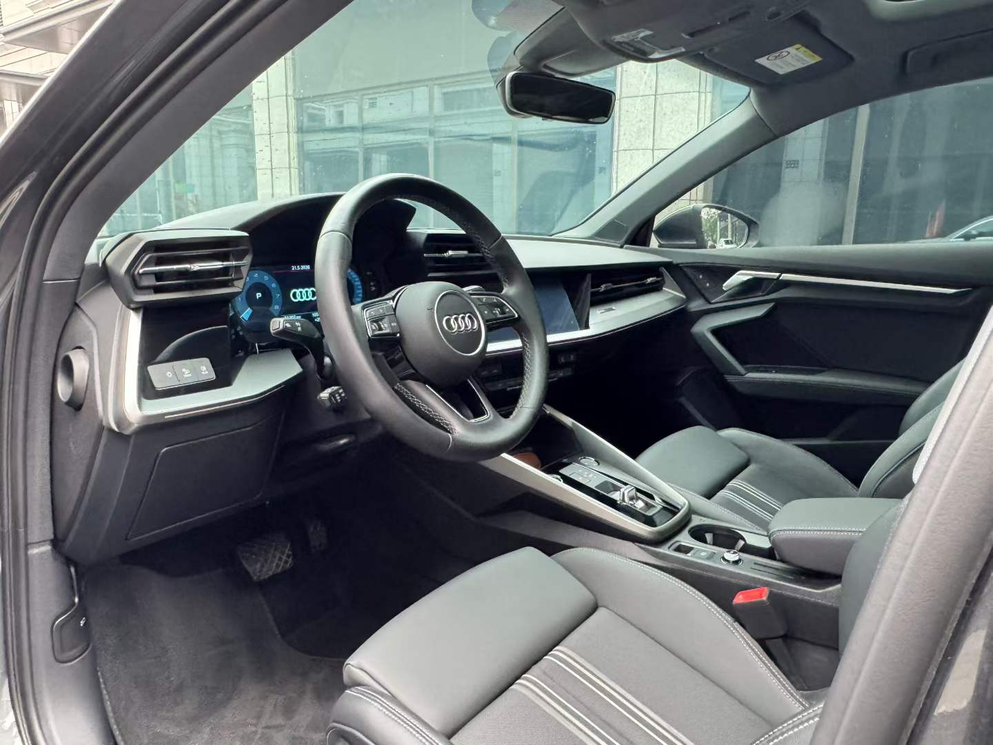 Audi Q3 2025 car image #7