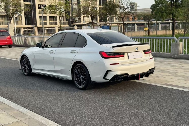 BMW 3 Series 2019 #8 BMW 3 Series 2019 car image #8