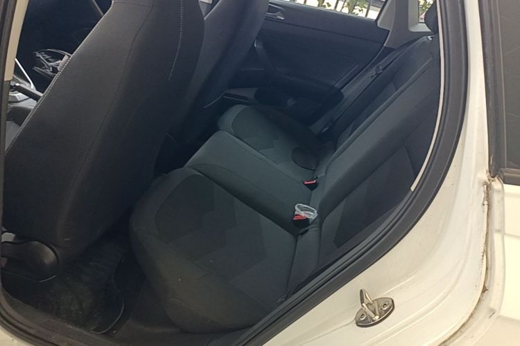 Volkswagen Polo 2023 car image #19