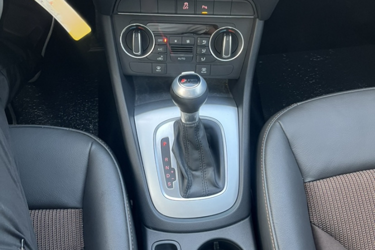 Audi Q3 2018 #20 Audi Q3 2018 car image #20