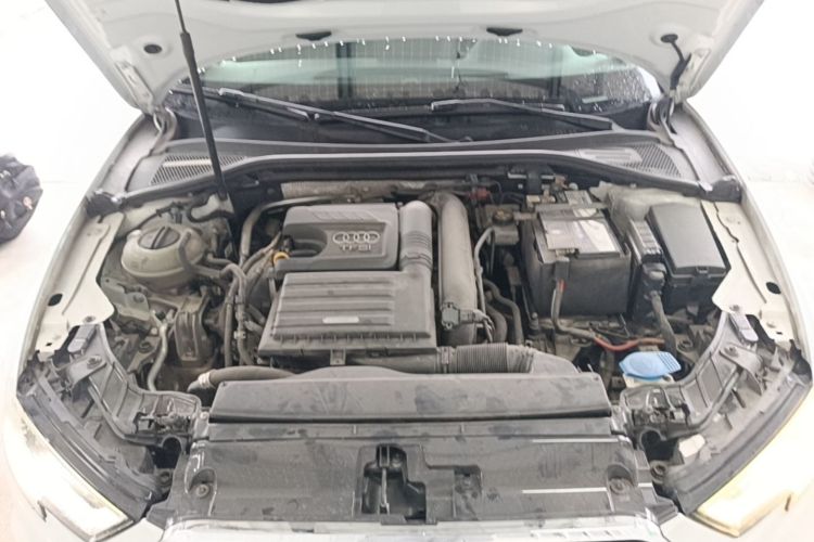 Audi A3 2018 car image #20