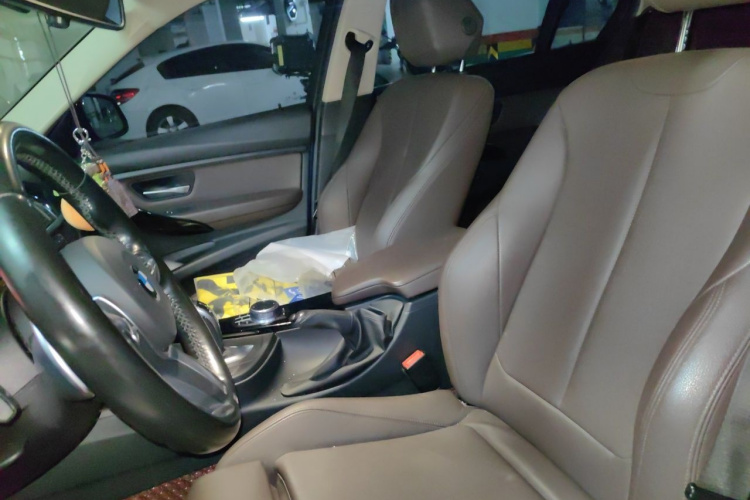 BMW 3 Series 2018 #15 BMW 3 Series 2018 car image #15