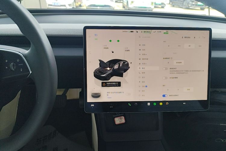 Tesla Model 3 2024 car image #14