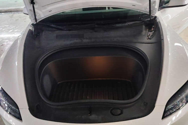 Tesla Model 3 2025 car image #20