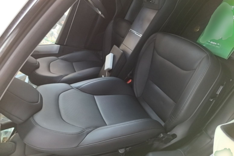Tesla Model 3 2024 صورة سيارة #22
