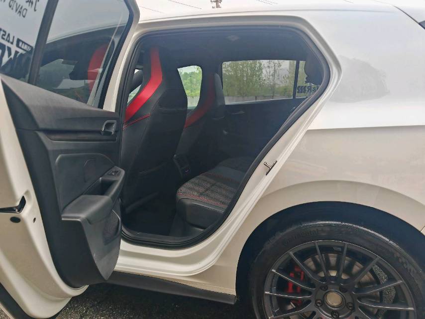 Volkswagen GolfGTI 2023 car image #8
