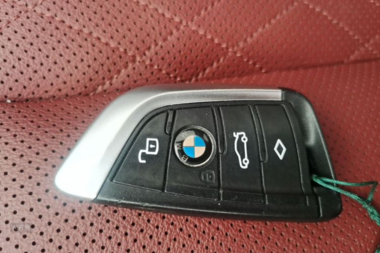 BMW 3 Series 2021 #11 BMW 3 Series 2021 car image #11