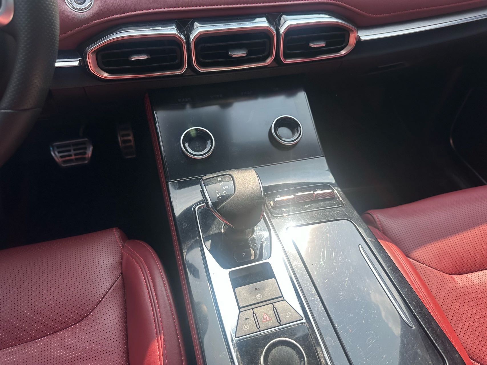 Jetour X70 PLUS 2022 #8 Jetour X70 PLUS 2022 car image #8
