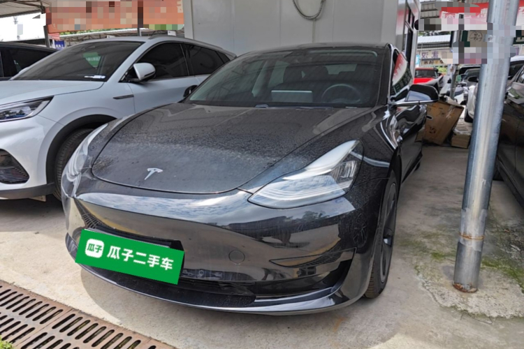 Tesla Model 3 2020 car image #2