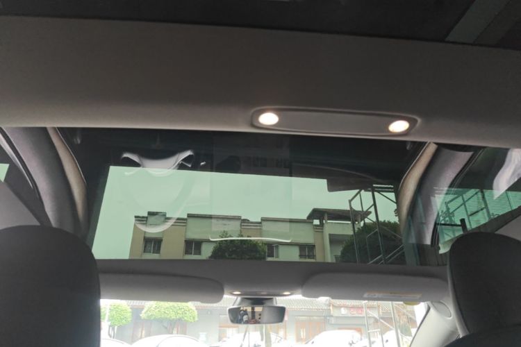 Tesla Model 3 2021 car image #18