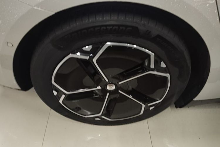 2026 immagine di auto #10