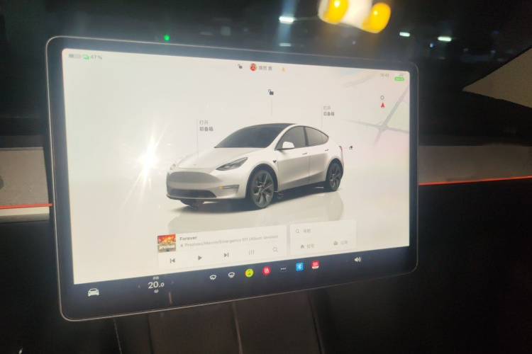 Tesla Model Y 2024 #16 Tesla Model Y 2024 car image #16