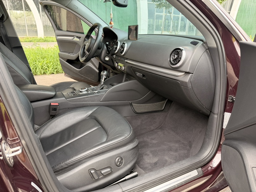 Audi A3 2019 immagine di auto #13