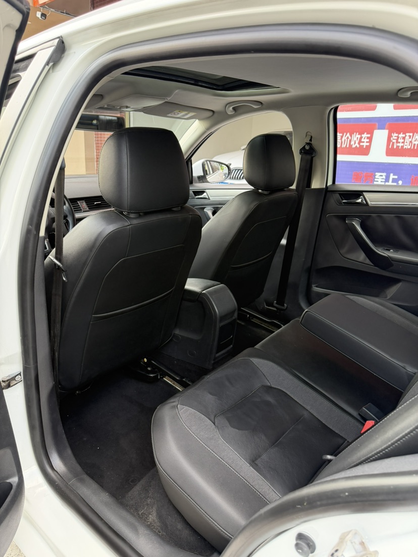 Volkswagen Bora 2015 car image #7