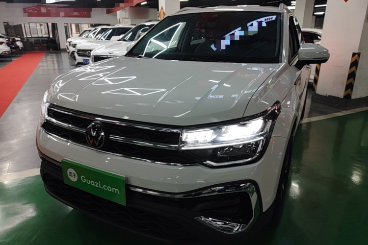 Volkswagen Tharu 2023 car image #2